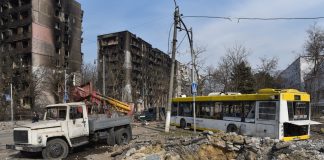 Cel mai cunoscut scriitor ucrainean a trimis publicului român un articol: „Stalingrad? Nu, Mariupol”