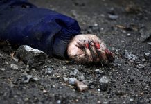 Femei violate în grup de invadatorii ruşi – iar apoi omorâte şi uneori arse. Oameni împușcați si lăsați în drum. Copii uciși