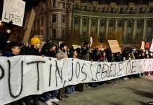 A patra zi de manifestații împotriva ideilor promovate de Călin Georgescu. „Putin, jos labele de pe România!”